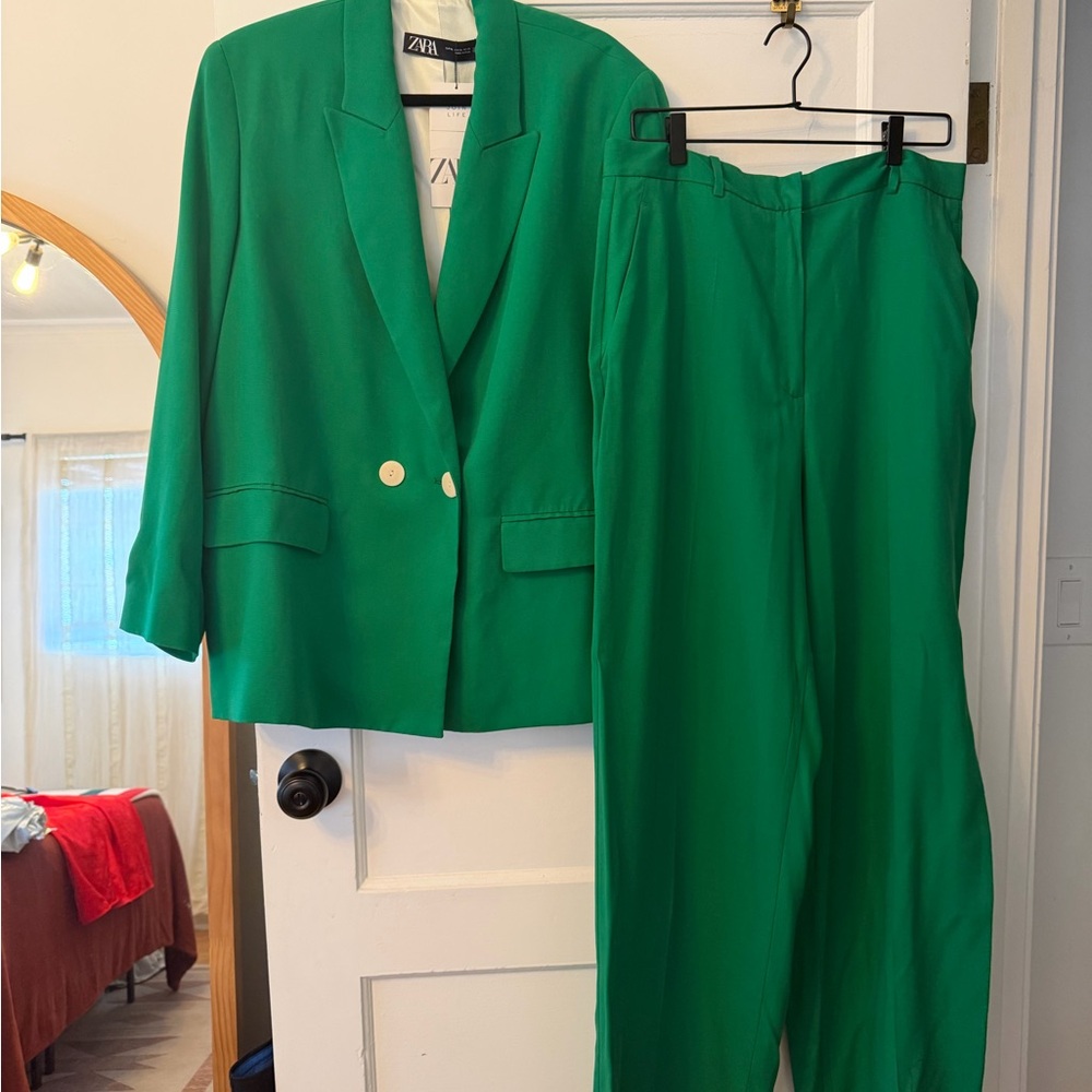 Zara Emerald Green Double-Breasted Blazer & Pants Set - Picture 2 of 14